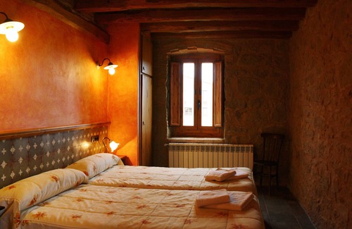 Llobera Cottage | Cal Vilaseca is a restored house l'any 2011