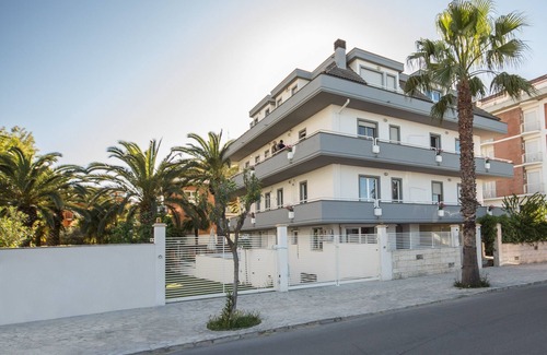 Porto d'Ascoli Apartment | Cala Luna Suite - Attic apartment on the sea
