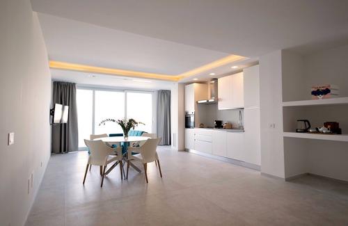 Molfetta Apartment | [Calammare Apartment N°5 Tramontana] - Seaview - Molfetta - Private Beach & Gym