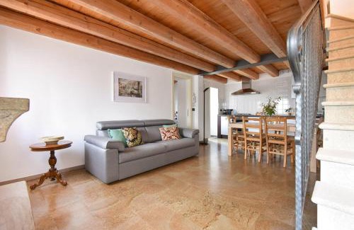 Baone Apartment | Calaone Wondeful Duplex Apartment con parcheggio x4