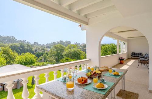 Cardielos House | Calejo House – Pool & Sports & Grill Retreat