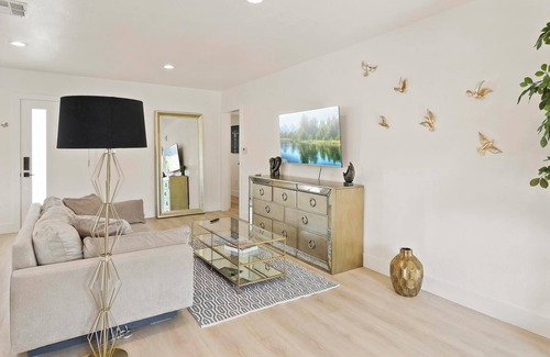 Gardena House | California Dream Home Close To Manhattan Beach and SO-FI