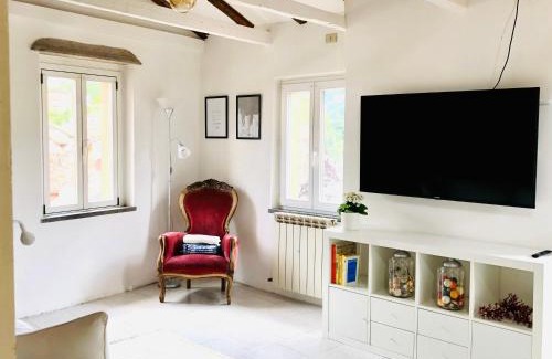 Malgrate Apartment | Caligaggio 18 - Charming apartment on the lakefront