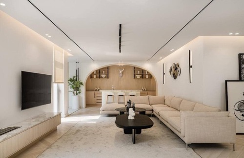 The 5th Settlement Apartment | Call It "The Fantasy Duplex"