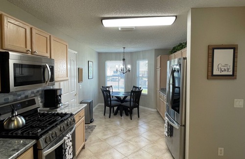 Glenbrook House | CALL TODAY FOR SPECIAL JANUARY RATE! Modern 3BR Oasis w/Golf Cart Included!
