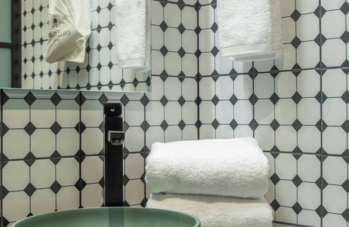 Zona Rosa Hotel | Calle Flora Hotel by Jalo