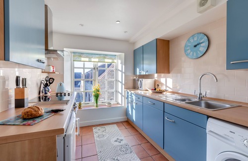 Queen Camel Apartment | Calleron - One Bedroom Apartment, Sleeps 2