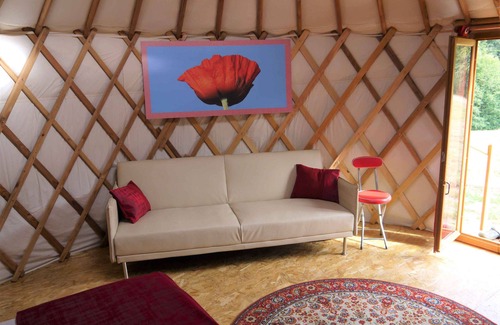 Laprugne Cabin | Calm and cocooning, the Yourte Coquelicot in Auvergne