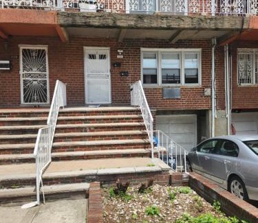 Canarsie House | Calm and collective