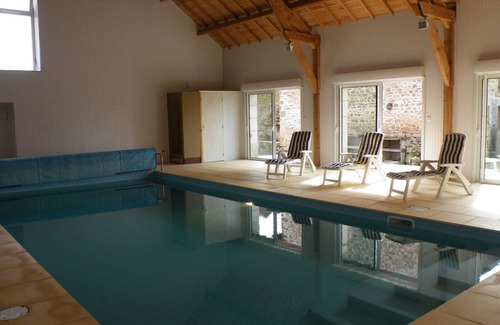 Saint-Sulpice-les-Feuilles House | Calme et Detente AU Bord DE LA Piscine