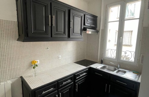 Aubervilliers Apartment | Calm & Fully furnished appartment at footstep of metro :) with Netflix & Amazon!