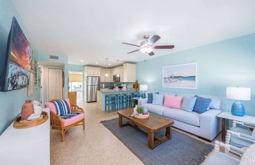 Sarasota House | Calm Waters Cottage|2 Beds|Super Close To Siesta