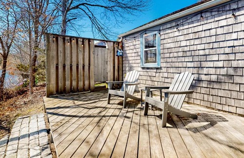 Cataumet House | Calm Waters