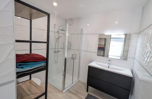 Saix House | Calme, 2 chambres, terrasse,Wifi TV connectée Clim
