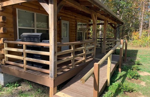 Monteagle Cabin | Calming Cabin: Peaceful | Relaxing | Near Hikes, Waterfalls, The Caverns