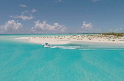 Hartswell House | Calypso Hill, Great Exuma