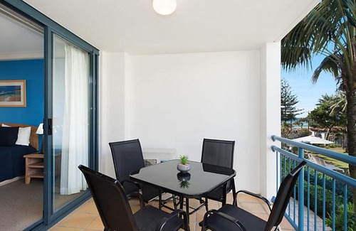 Coolangatta Apartment | Calypso Plaza Resort Units 215 & 217 COMBINED - Beachfront Coolangatta
