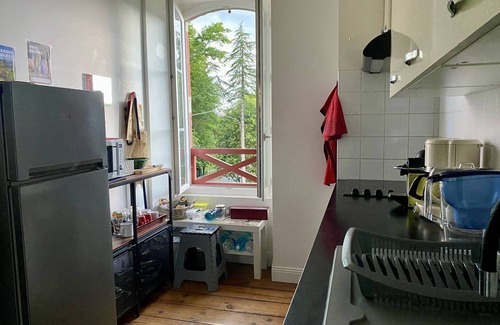 Cambo-les-Bains Apartment | Cambo-les-Bains: 2-Room Apartment with WiFi and Parking