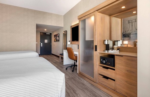 East Bayside Hotel | Cambria Hotel Portland Downtown-Old Port