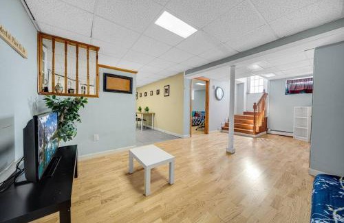 Cambridge House | Cambridge 2BR 2BH Basement Apt With Parking