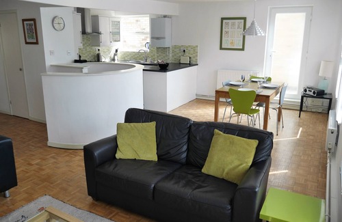 Cambridge House | Cambridge: Modern, spacious house in residential location close to city centre