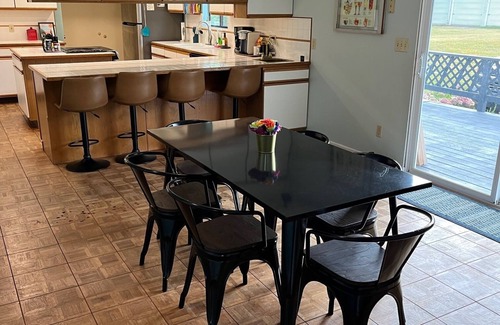 Lake of the Ozarks House | Camdenton Resort - 7 bedroom 3 bathroom house.