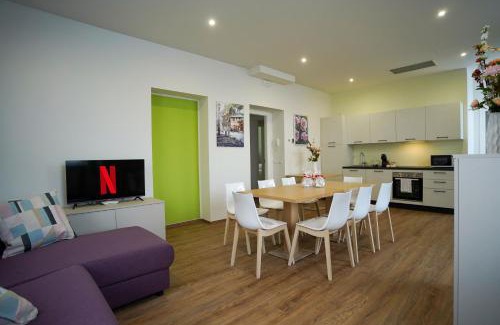 Sesto Calende Apartment | [Camelia Suite] Leonardo Academy, MXP & Lakes