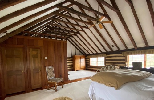 Flint Hill House | Camelot at Windsor Lodge, LLC