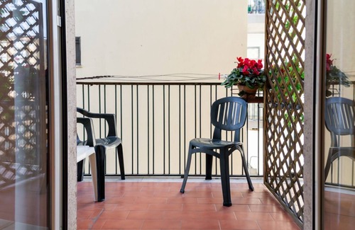 Fuorigrotta Apartment | Camera Augusto 42 By Dimorra