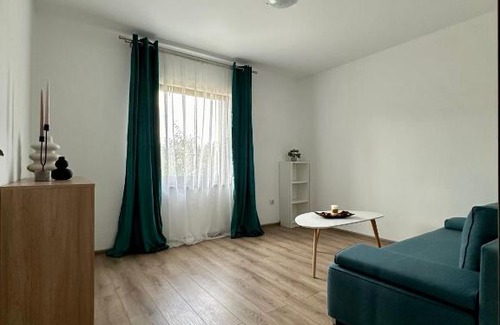 Sinpetru House | Camera dubla cu balcon si living privat