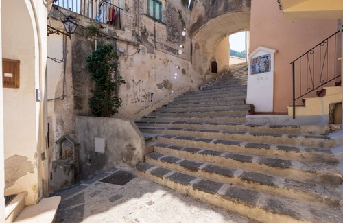 Chiesa Nuova Apartment | Camilla House – Cozy Studio in the Heart of Positano
