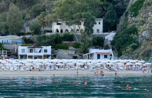 Copanello Apartment | Caminia - Il mare in una stanza