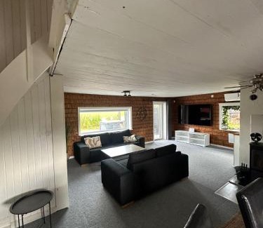 Jukkasjarvi House | Camp Caroli Villa Aurora