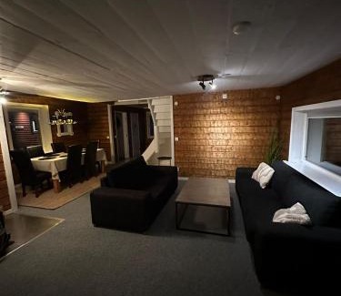 Jukkasjarvi House | Camp Caroli Villa Aurora
