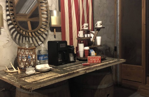 Ashland RV Rental | Camp Hidden Creek /Sleep where the shine was made!