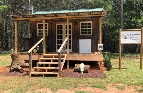 Ashland RV Rental | Camp Hidden Creek /Sleep where the shine was made!