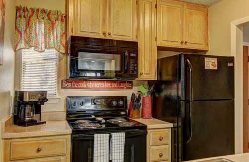 New Braunfels Condo | Camp Warnecke On The Comal River, Across The Street From Schlitterbahn!