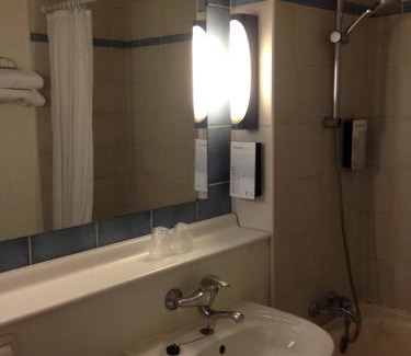 Illzach Hotel | Campanile Mulhouse - Illzach Ile Napoléon