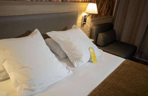 Barberey-Saint-Sulpice Hotel | Campanile Troyes Nord - Barberey