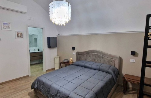 Manfredonia Bed & Breakfast | CAMPANILE17 BED AND BRAKFAST 4 BEDS . DOUBLE ROOM AND SINGLE BED CASTLE