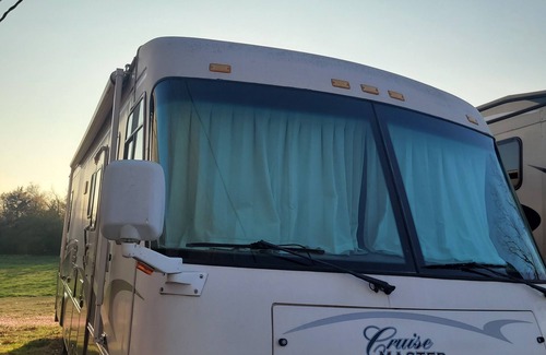 Alix House | Camper 3 miles from interstate I40. Private and close to many outdoor activities