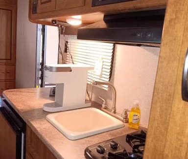 Nancy House | Camper only 2 Min to the Lake!