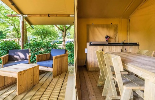 Saint-Julien-de-Concelles House | Camping du Chêne* - SLOW LODGE - 2 bedrooms, without bathroom 5 people