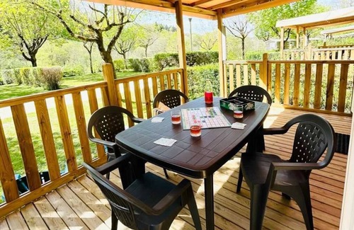 Jumilhac-le-Grand House | Camping 3 étoiles - ccaiddd