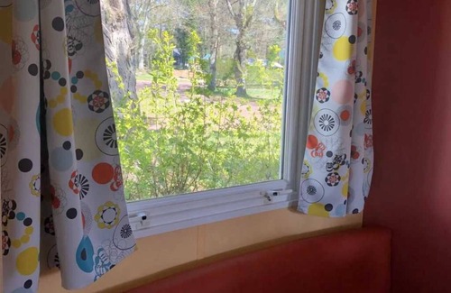 Guemene-Penfao House | Camping 3 étoiles - Piscine - eebebi