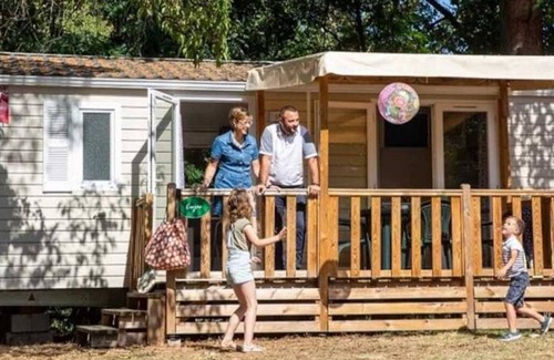 Bourges House | Camping 3 étoiles - ccaegig