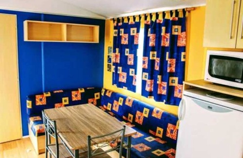Verteillac House | Camping 3 étoiles - Piscine - eeefag