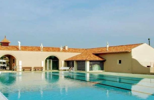 Verteillac House | Camping 3 étoiles - Piscine - eeefaf