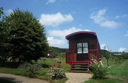 Chamberet House | Camping 3 étoiles - Piscine - eececd