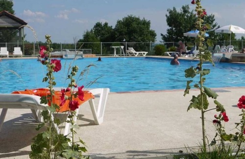 Devillac House | Camping 3 étoiles - Piscine - efahff